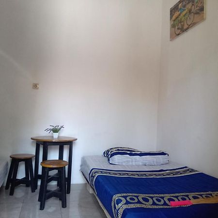 Kost Backpacker Hotel Сидоарджо Екстериор снимка