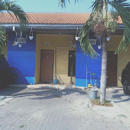 Kost Backpacker Hotel Сидоарджо Екстериор снимка