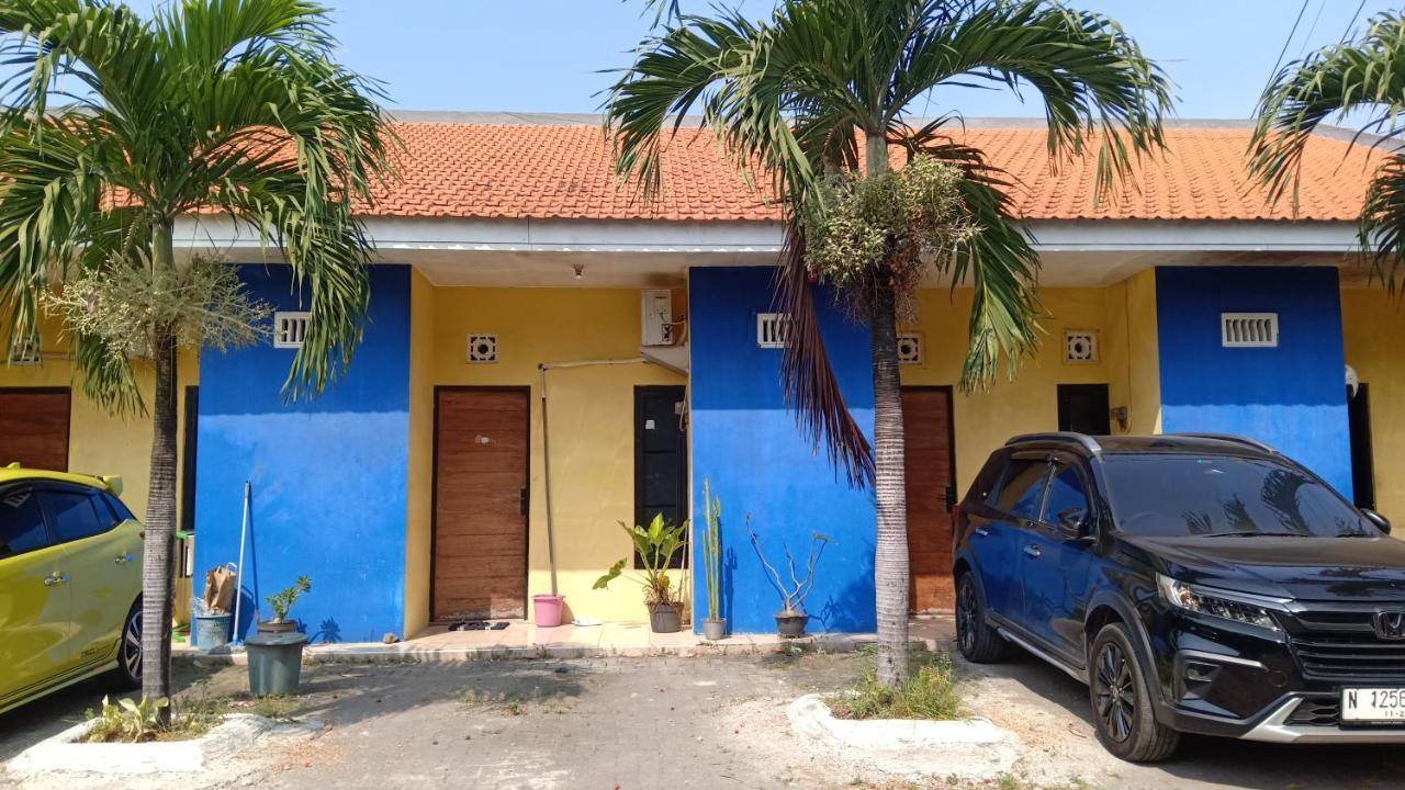 Kost Backpacker Hotel Сидоарджо Екстериор снимка