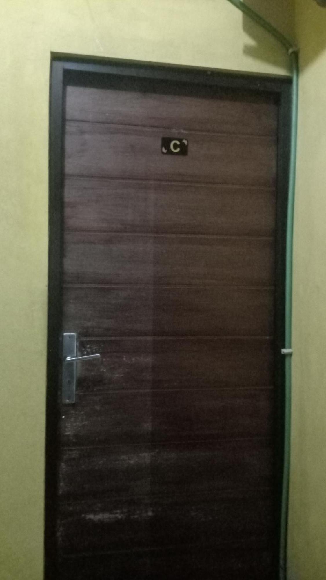 Kost Backpacker Hotel Сидоарджо Екстериор снимка