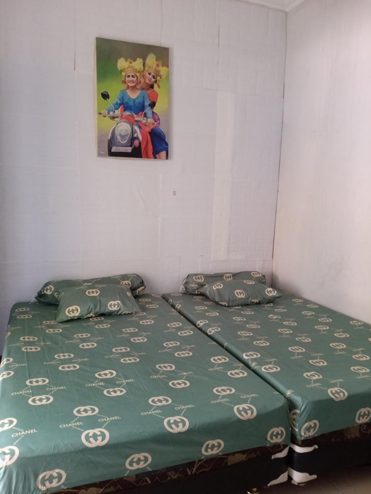 Kost Backpacker Hotel Сидоарджо Екстериор снимка
