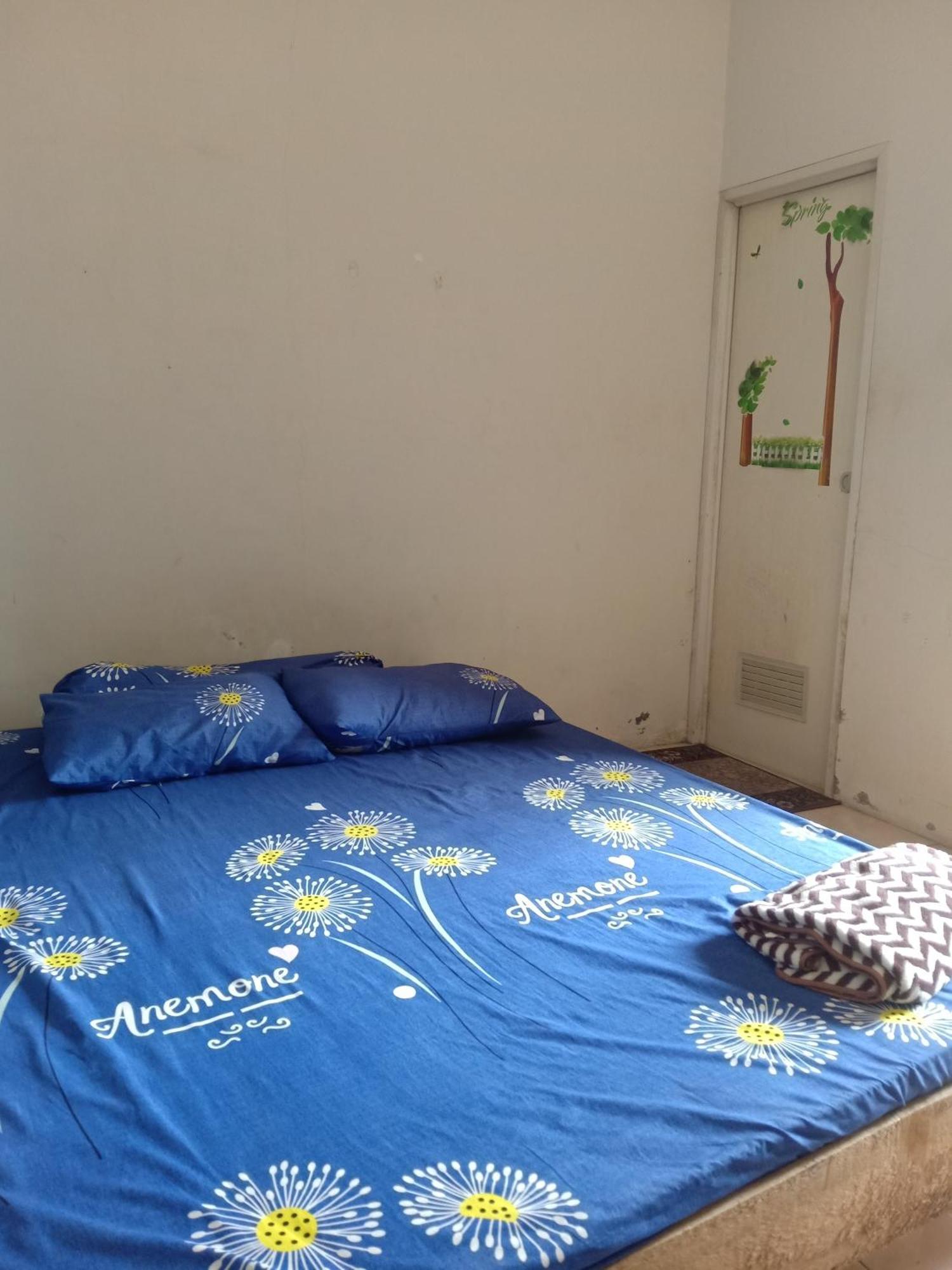 Kost Backpacker Hotel Сидоарджо Екстериор снимка