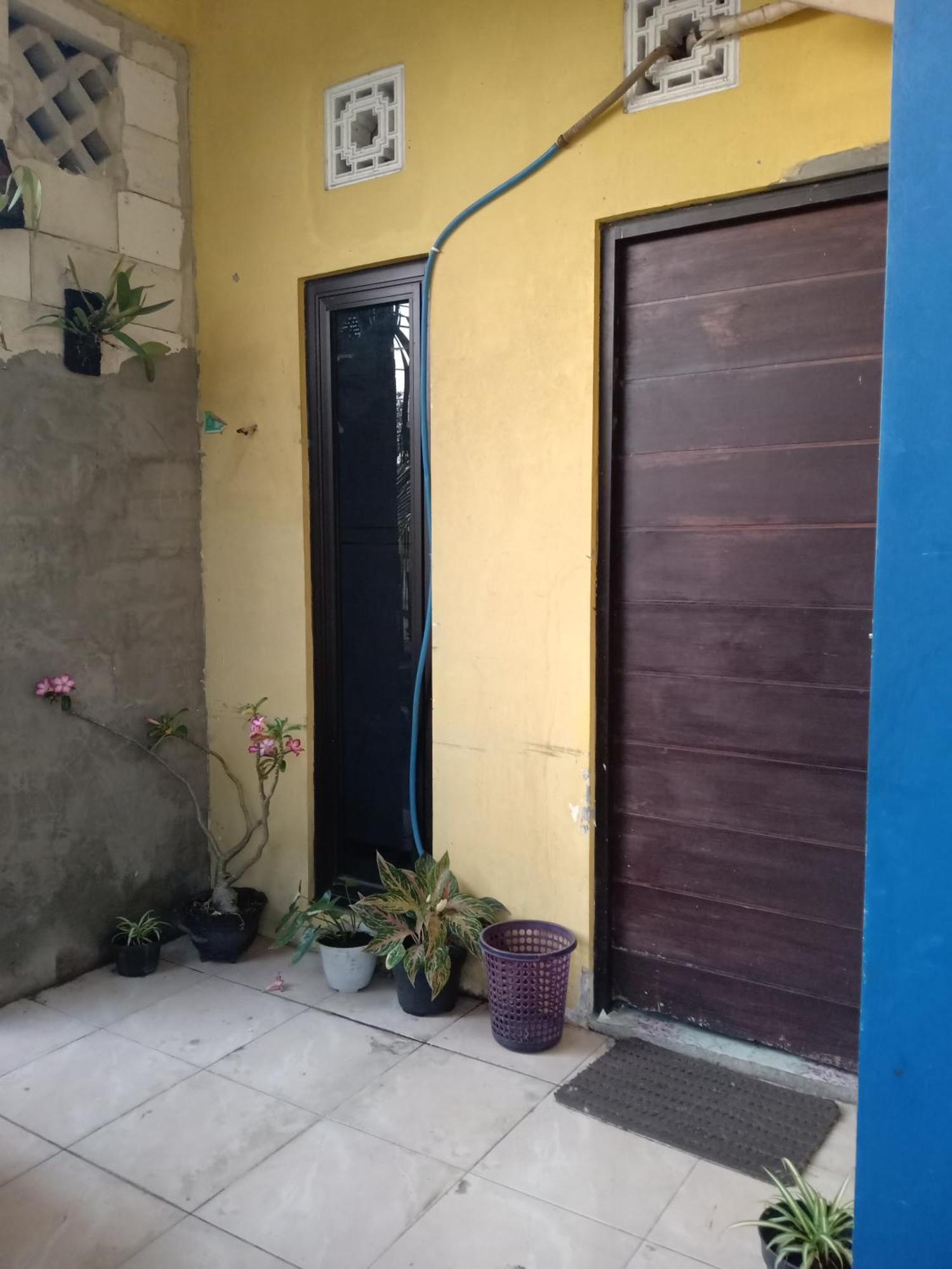 Kost Backpacker Hotel Сидоарджо Екстериор снимка