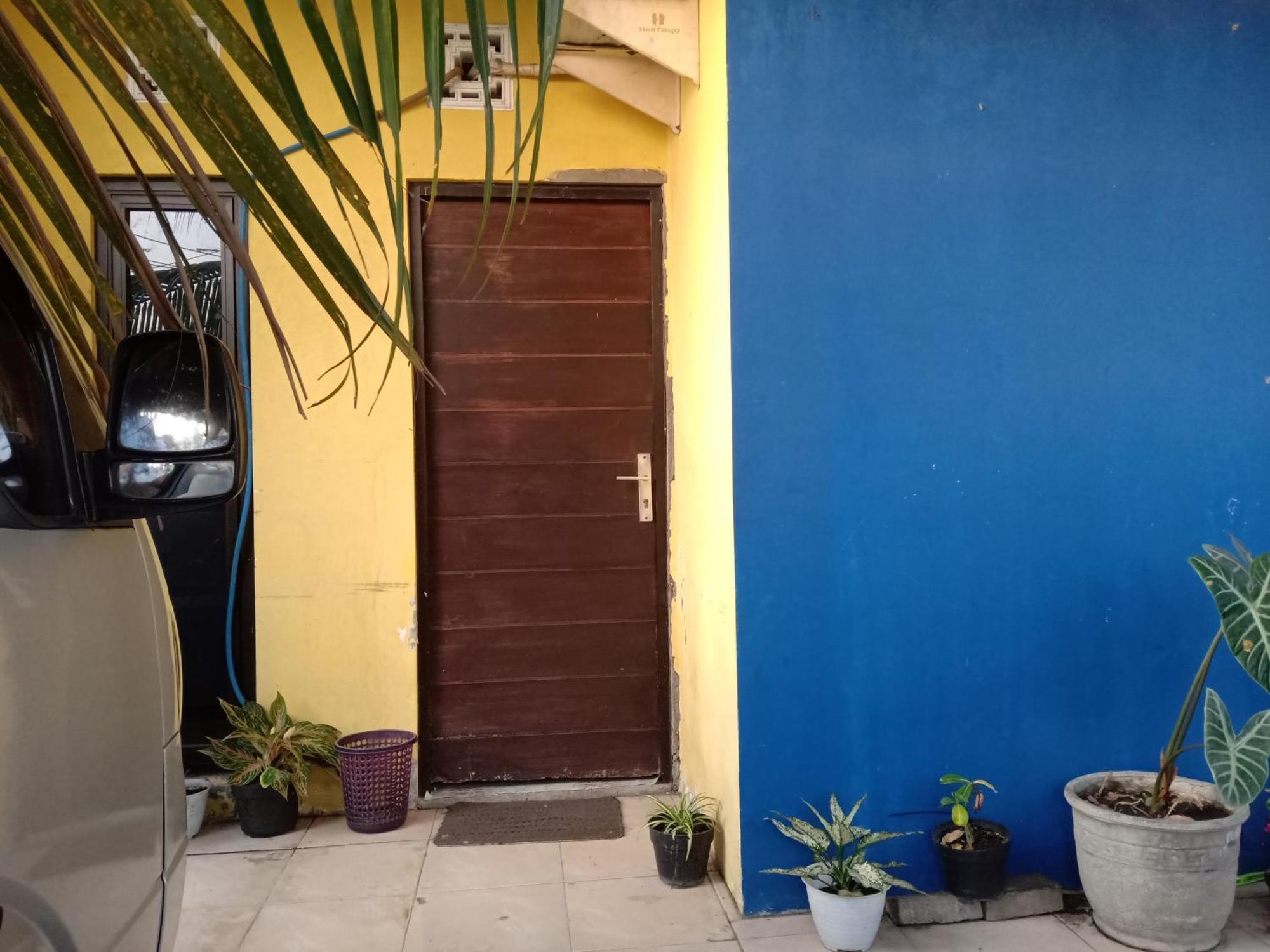 Kost Backpacker Hotel Сидоарджо Екстериор снимка
