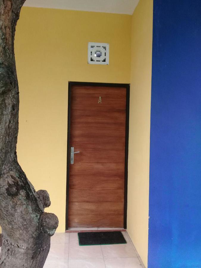 Kost Backpacker Hotel Сидоарджо Екстериор снимка